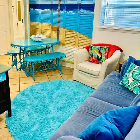 Mini Pearl, Private 2 Bedroom - 1 Block To Beach!